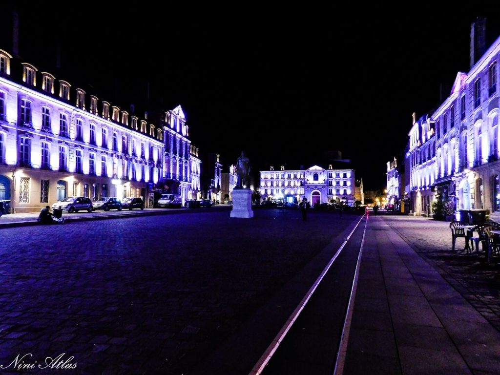 Place Saint-Sauveur 