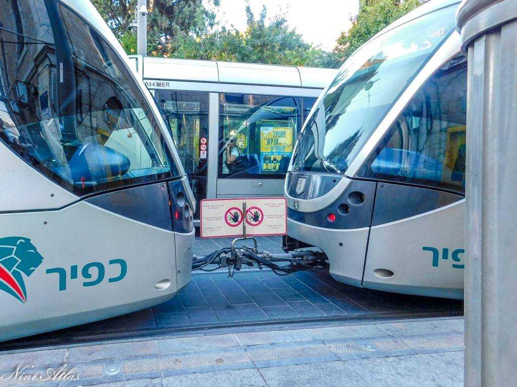 רכבת קלה חיבורים