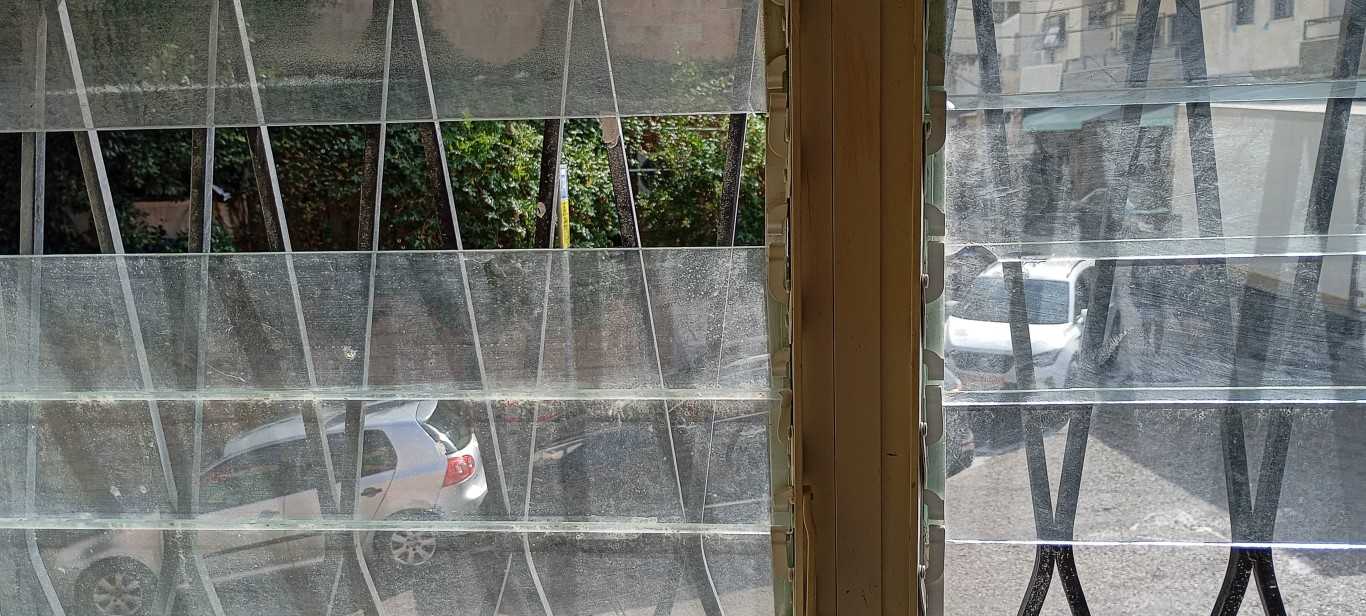 מבט אל מעבר